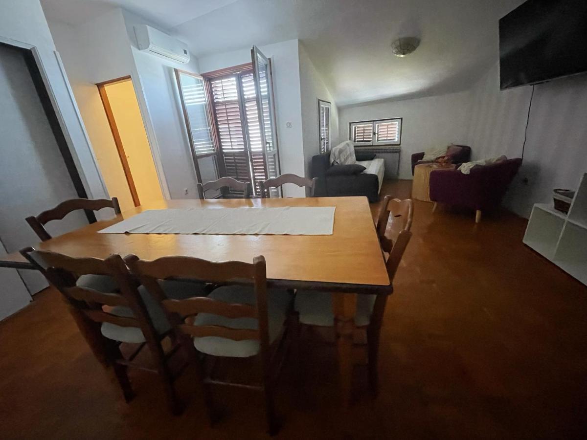 Apartment Zora In The Center Of Crikvenica Exterior foto